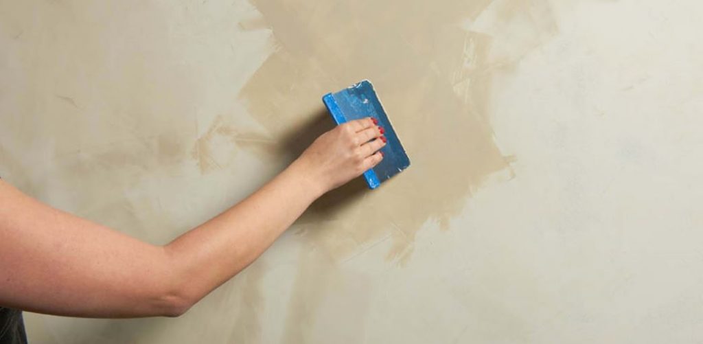 how to paint plasterboard walls